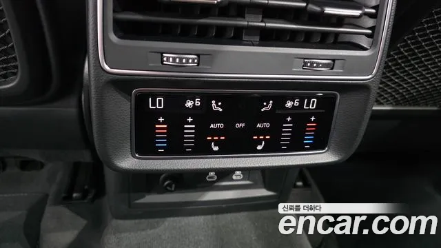 Audi Q8 50 TDI quattro Premium — Фото автомобиля 17