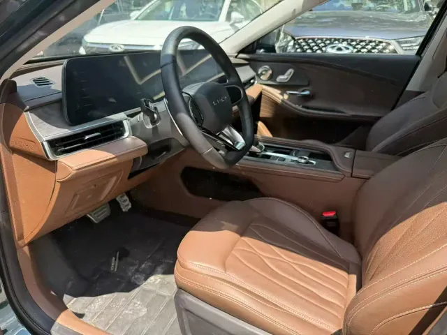 Chery Arrizo 8 — Фото автомобиля 6