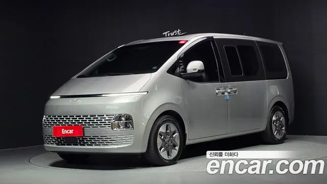 Фотография автомобиля — Hyundai Staria