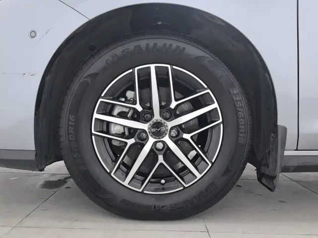 BYD Seal 05 DM-i — Фото автомобиля 17