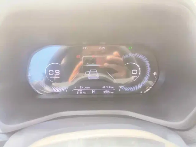Geely Emgrand — Фото автомобиля 4
