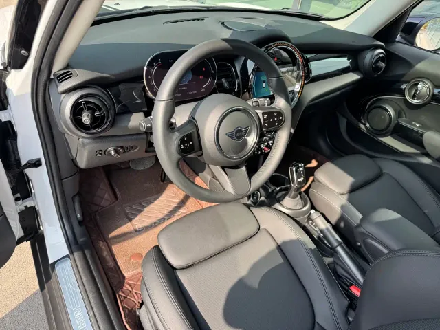MINI Hatch — Фото автомобиля 4