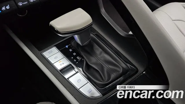 Hyundai Avante CN7 — Фото автомобиля 9