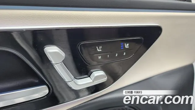 Mercedes-Benz E-Class — Фото автомобиля 29