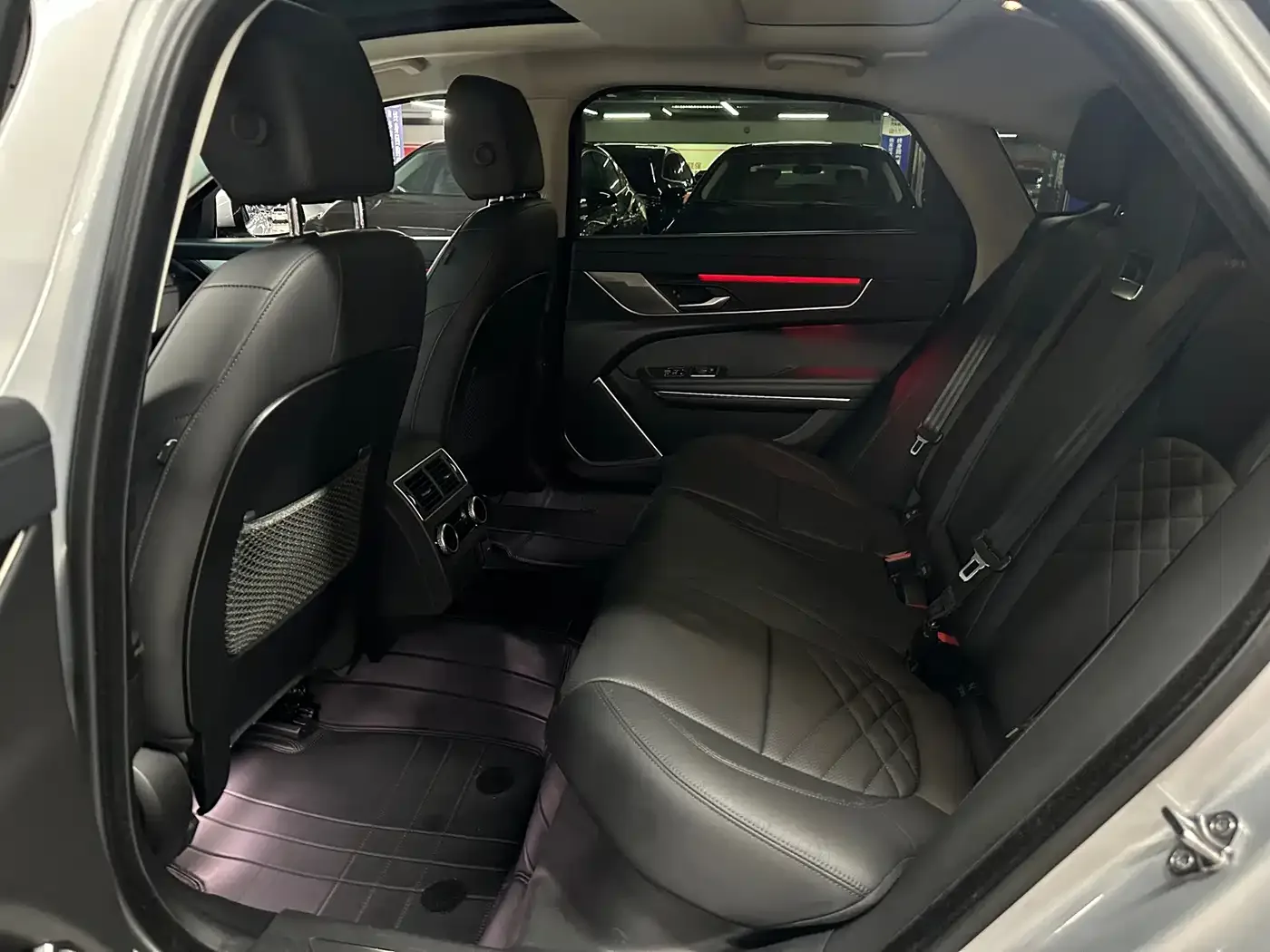 Jaguar Jaguar XFL 2022 XFL 2.0T P250 2WD Premium Luxury — Фото автомобиля 10