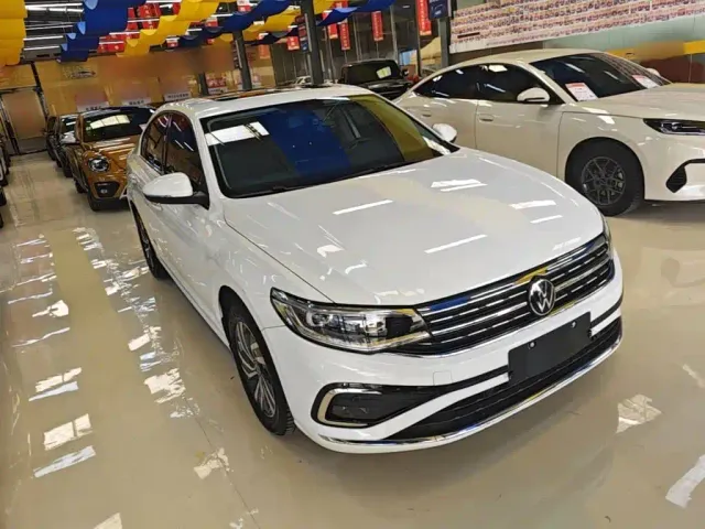 Volkswagen Bora — Фото автомобиля 3