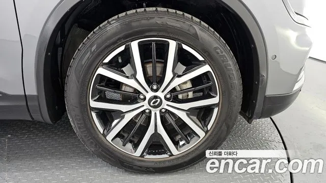 Renault-KoreaSamsung QM6 Новый QM6 2.0 LPe RE Signature 2WD — Фото автомобиля 5