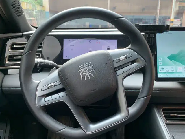 BYD Qin L — Фото автомобиля 10