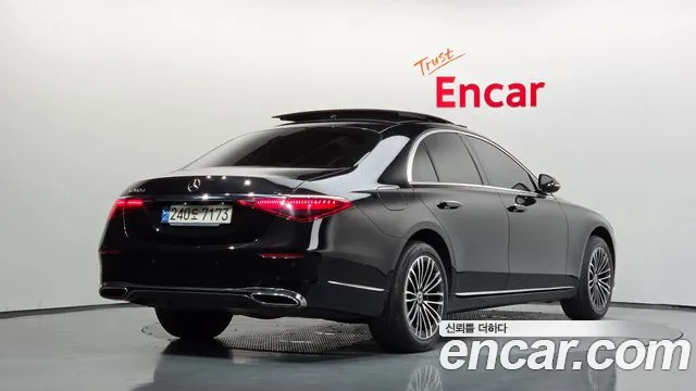 Фотография автомобиля — Mercedes-Benz S-Class W223
