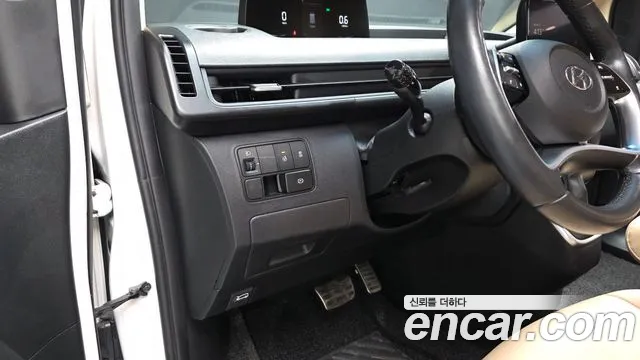 Hyundai Staria Staria L3.5 Tourer 11 мест — Фото автомобиля 11