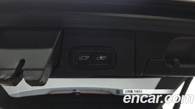 Volvo XC60 2nd Gen — Фото автомобиля 29