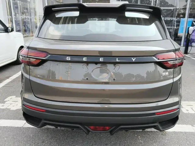 Geely Binyue — Фото автомобиля 5