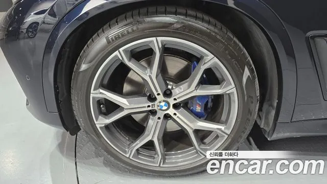 BMW X5 xDrive 40i M Sport — Фото автомобиля 5