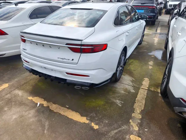 Geely Xingrui — Фото автомобиля 10