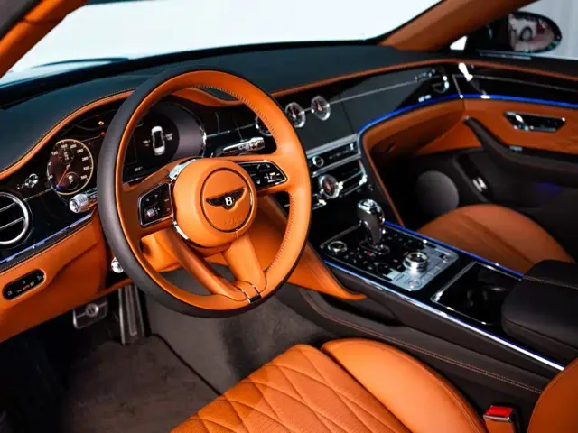 Bentley Flying Spur — Фото автомобиля 7