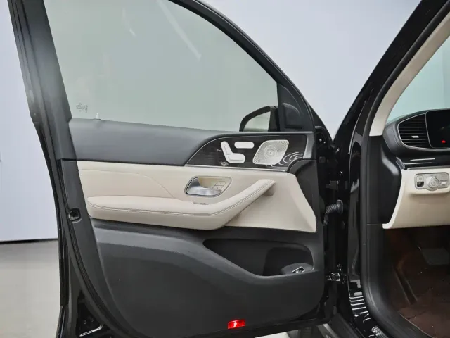 Mercedes-Benz GLE-Class — Фото автомобиля 18