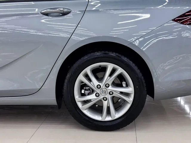Buick Regal — Фото автомобиля 18