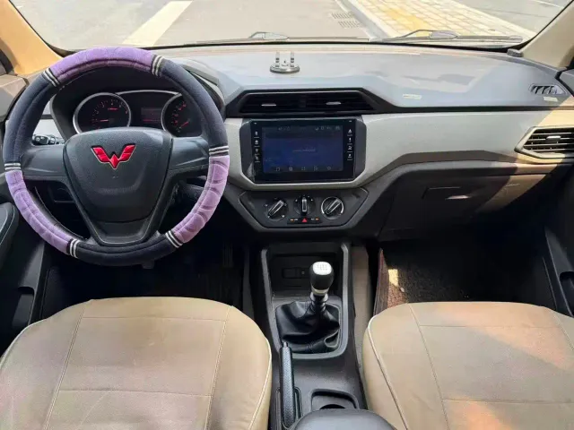 Wuling Hongguang — Фото автомобиля 4