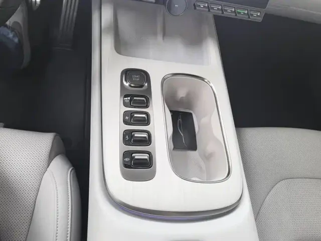 Xiaomi SU7 — Фото автомобиля 16