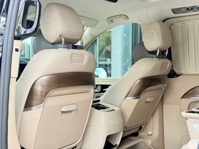 Mercedes-Benz V-Class — Фото автомобиля 19