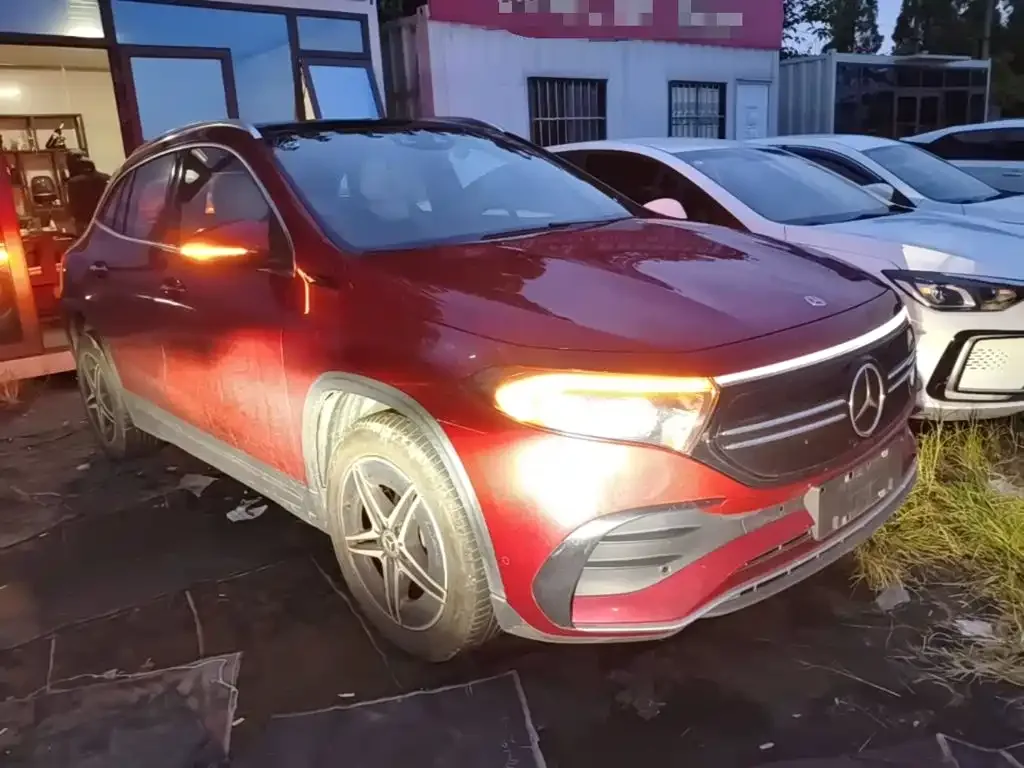 Mercedes-Benz Mercedes-Benz EQA 2022 EQA 300 4MATIC Launch Special Edition — Фото автомобиля 3
