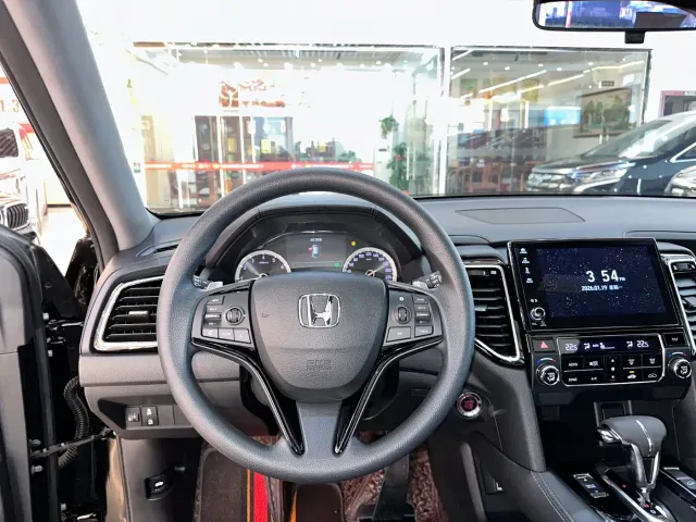 Honda UR-V — Фото автомобиля 8