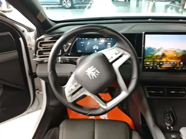 BYD Qin L — Фото автомобиля 10