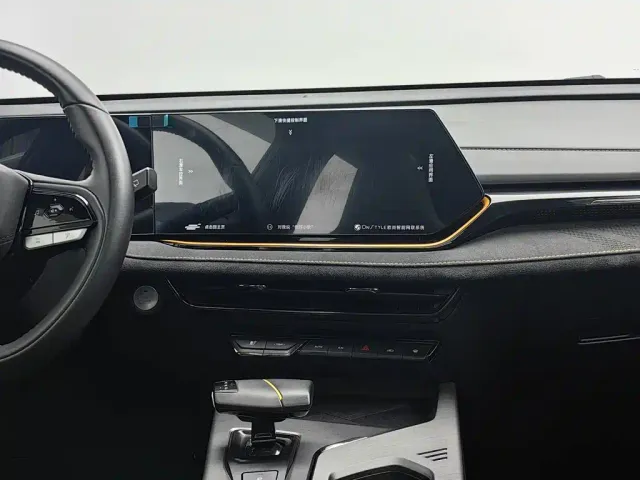 Changan X5 Plus — Фото автомобиля 12