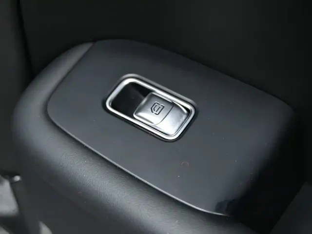 Li Auto L9 — Фото автомобиля 27