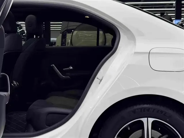 Mercedes-Benz A-Class — Фото автомобиля 9