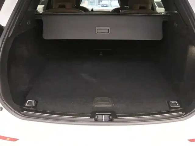 Volvo XC60 — Фото автомобиля 15