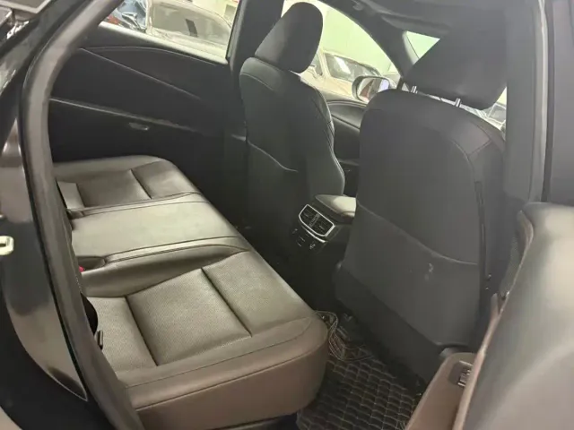 Lexus RX — Фото автомобиля 6