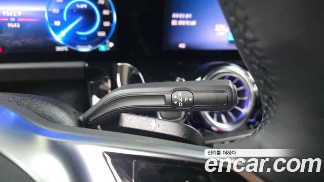 Mercedes-Benz EQA — Фото автомобиля 8