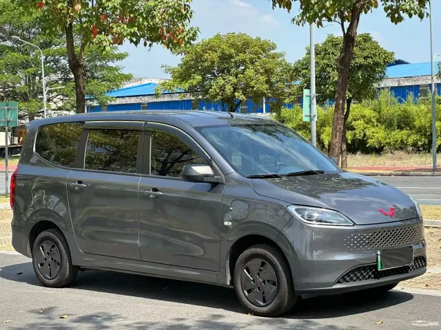 Wuling Hongguang — Фото автомобиля 3