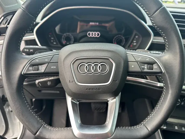 Audi Q3 — Фото автомобиля 14
