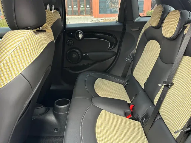 MINI Hatch — Фото автомобиля 10