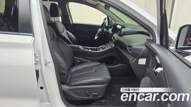 Hyundai Santafe — Фото автомобиля 11