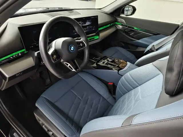 BMW i5 — Фото автомобиля 6