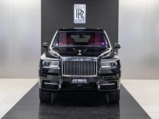 Rolls-Royce Cullinan — Фото автомобиля 2