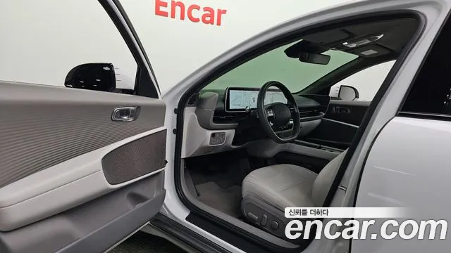 Hyundai Ioniq 6 — Фото автомобиля 10