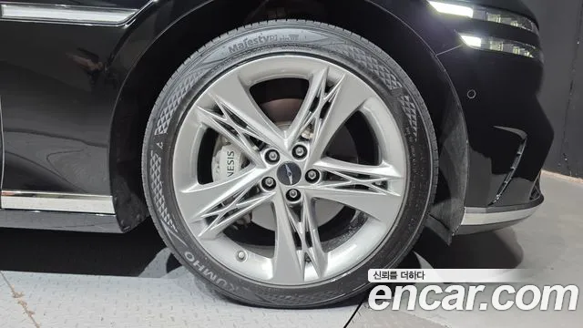 Genesis G90 Бензин 3.5 турбо AWD — Фото автомобиля 18