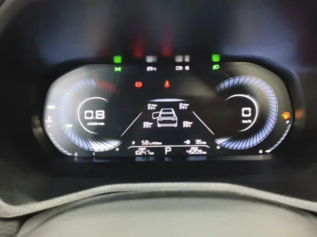 Geely Emgrand — Фото автомобиля 11