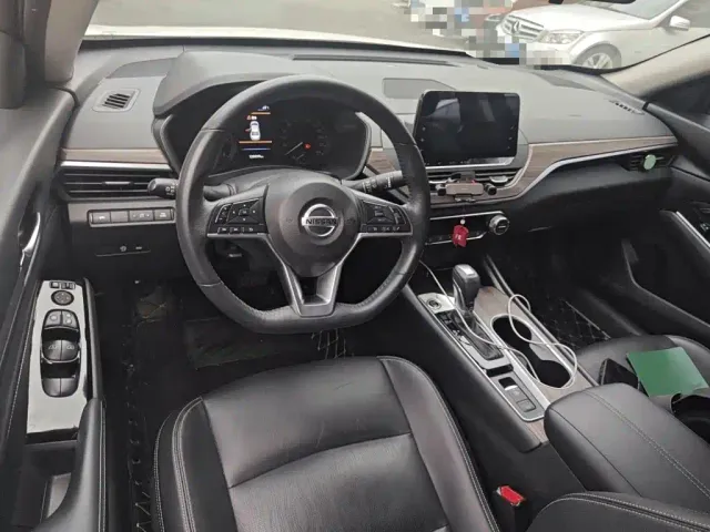 Nissan Teana — Фото автомобиля 5