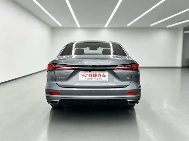 Roewe i5 — Фото автомобиля 11