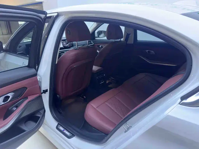BMW 3 Series — Фото автомобиля 10