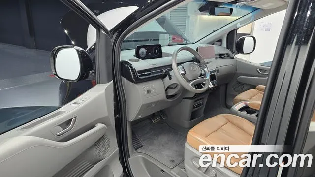 Hyundai Staria Staria 4WD Lounge 9 мест — Фото автомобиля 11