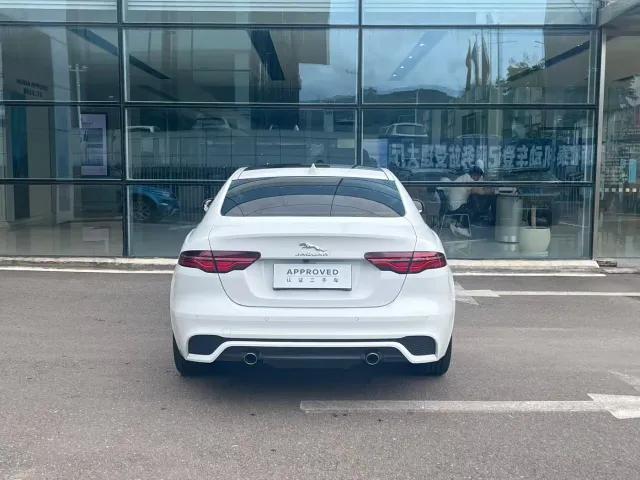 Jaguar XEL — Фото автомобиля 8