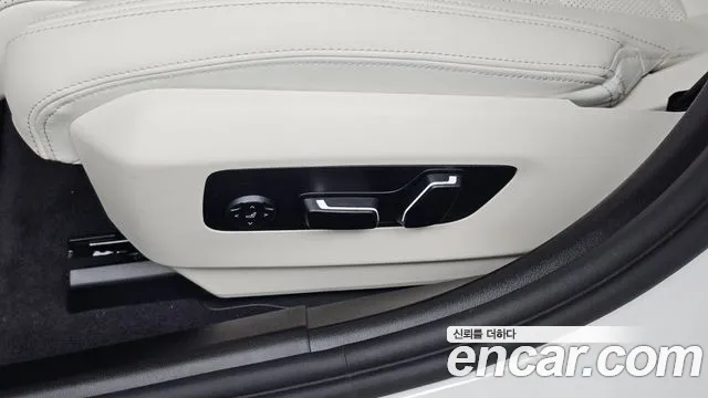 BMW 5 Series G60 — Фото автомобиля 26