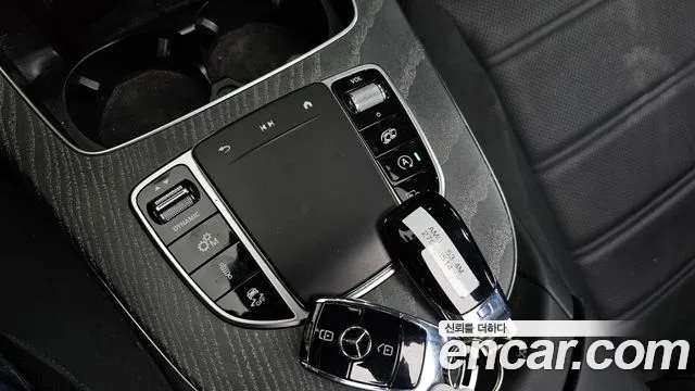 Mercedes-Benz E-Class — Фото автомобиля 14