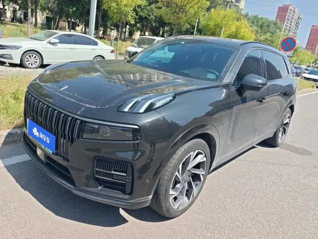Фотография автомобиля — Lynk & Co 09 EM-P